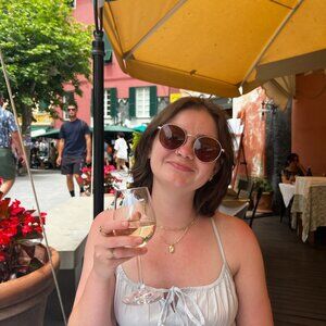 Meet your Posher, Emma